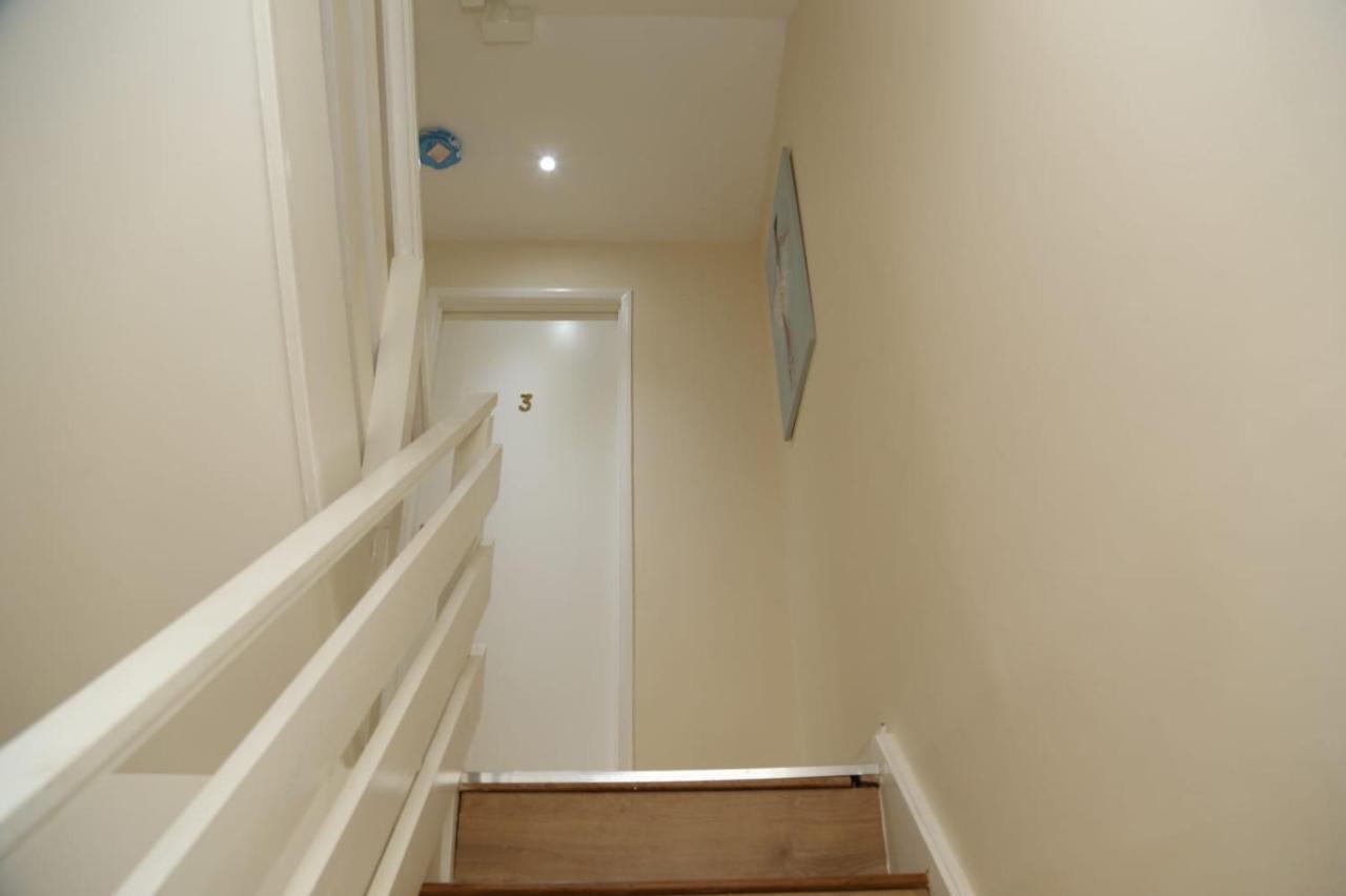 A A Guest Rooms Thamesmead Erith Extérieur photo