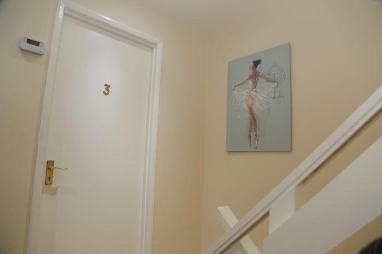 A A Guest Rooms Thamesmead Erith Extérieur photo