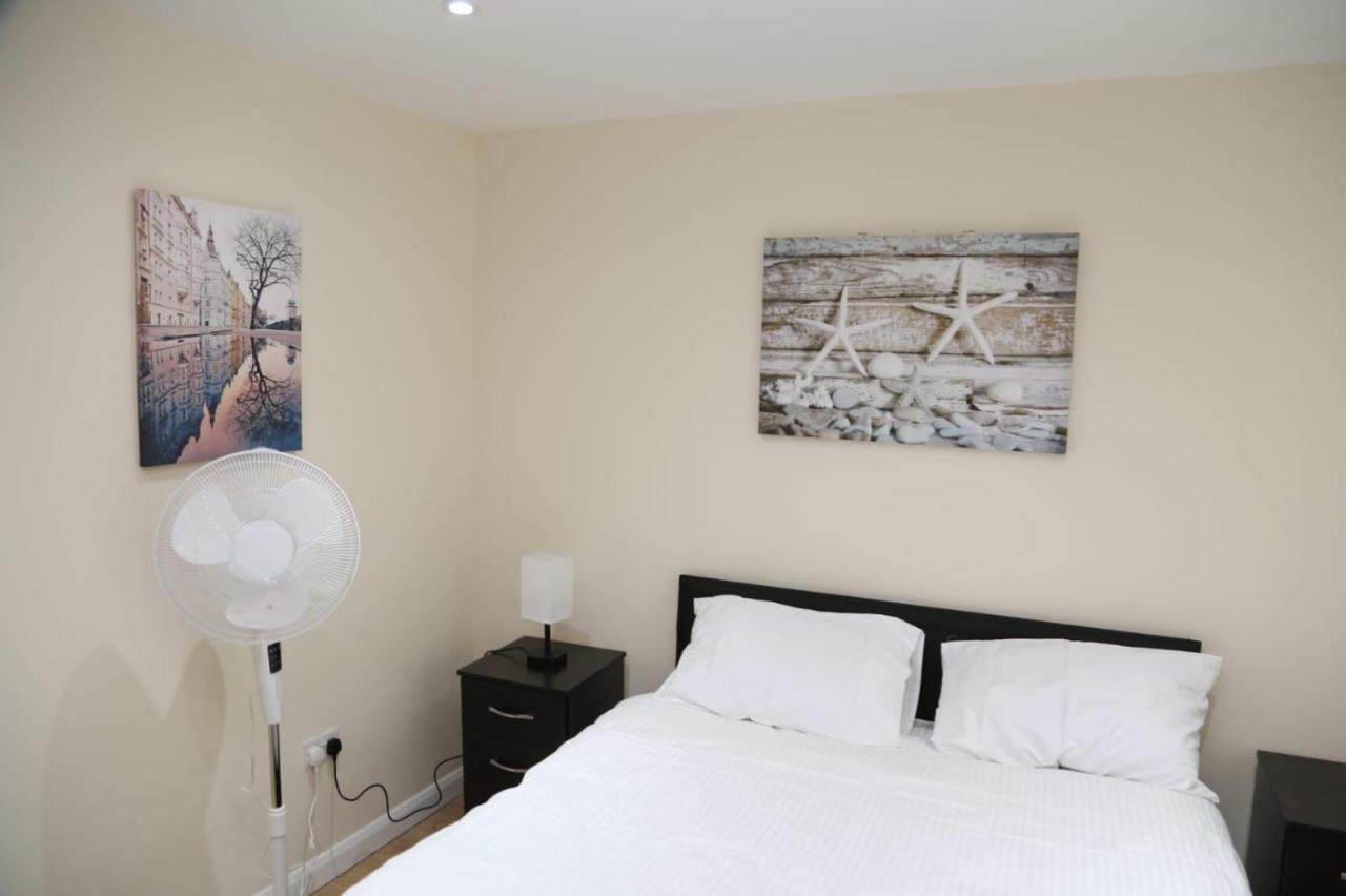 A A Guest Rooms Thamesmead Erith Extérieur photo