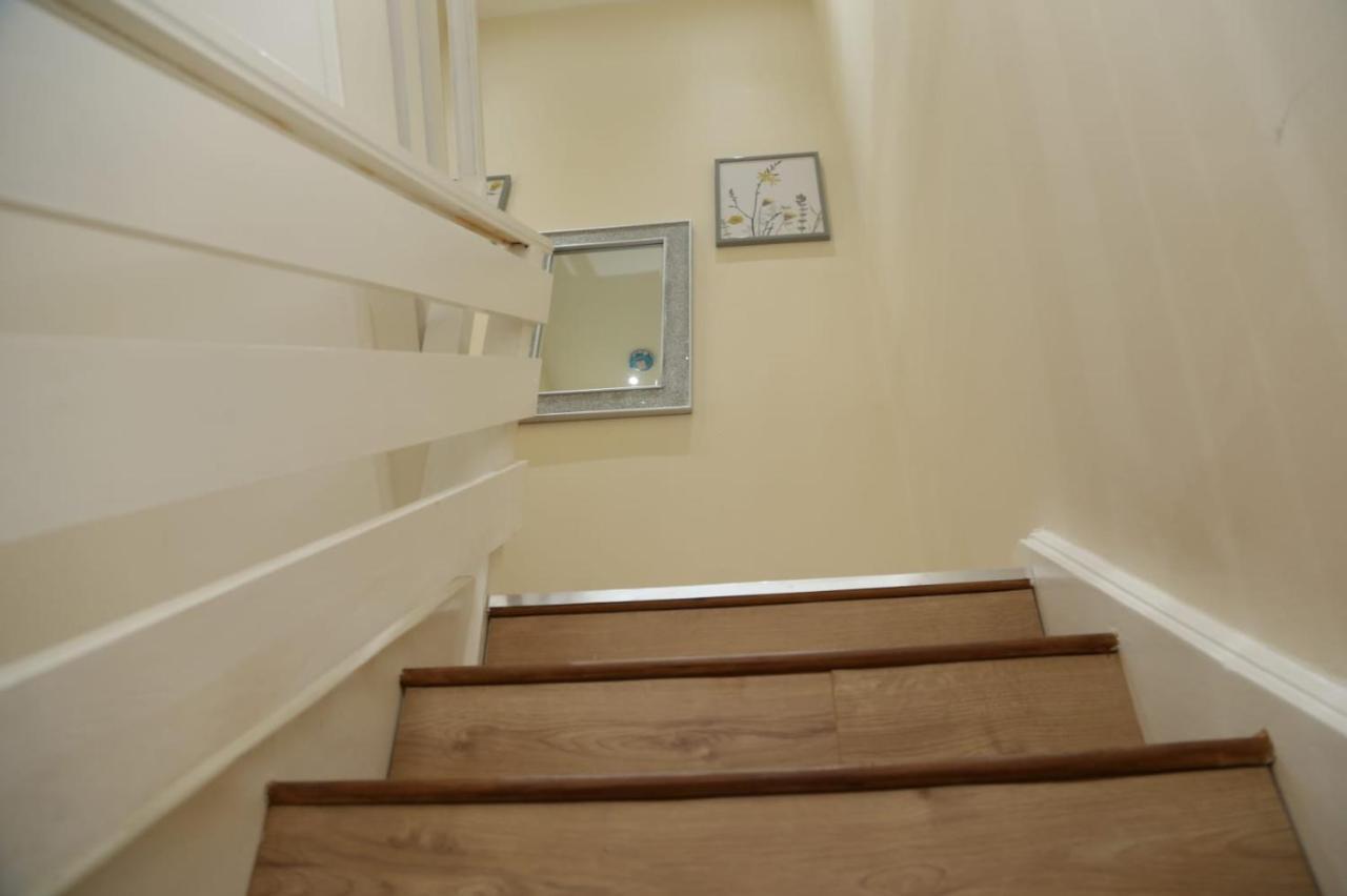 A A Guest Rooms Thamesmead Erith Extérieur photo