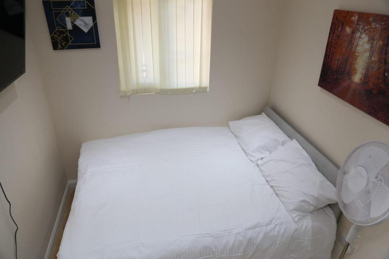 A A Guest Rooms Thamesmead Erith Extérieur photo