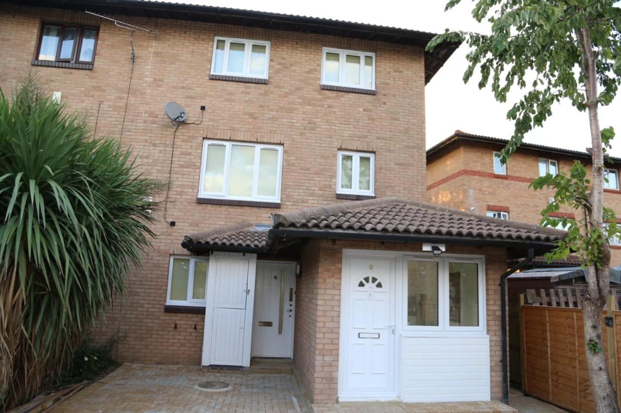 A A Guest Rooms Thamesmead Erith Extérieur photo