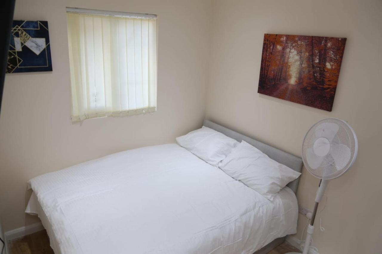 A A Guest Rooms Thamesmead Erith Extérieur photo