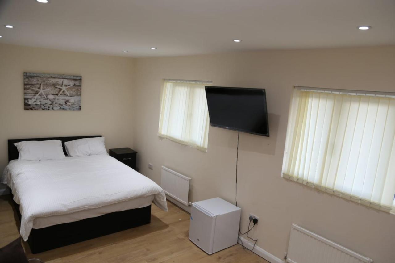 A A Guest Rooms Thamesmead Erith Extérieur photo