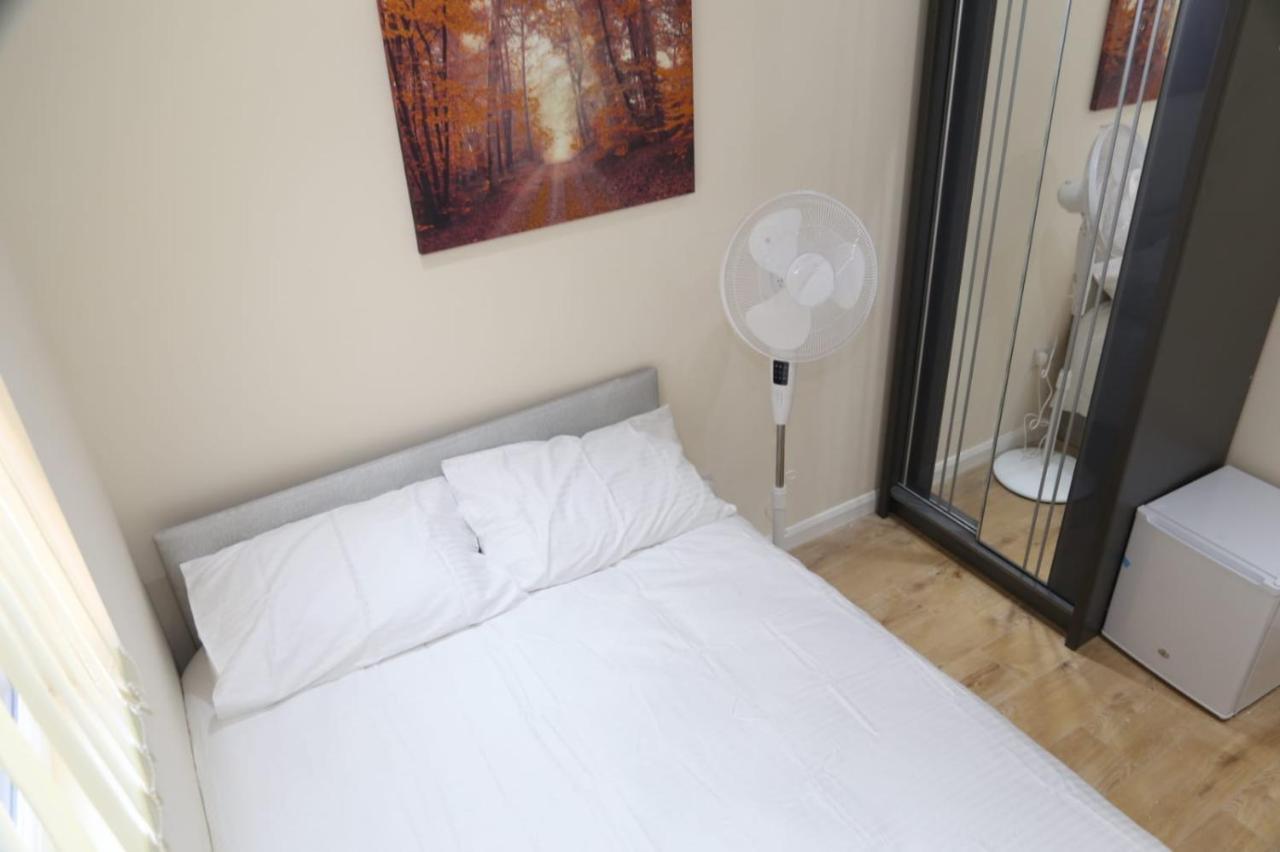 A A Guest Rooms Thamesmead Erith Extérieur photo