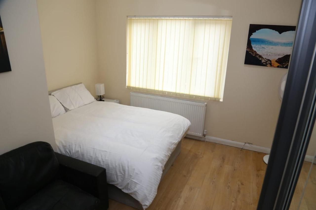 A A Guest Rooms Thamesmead Erith Extérieur photo